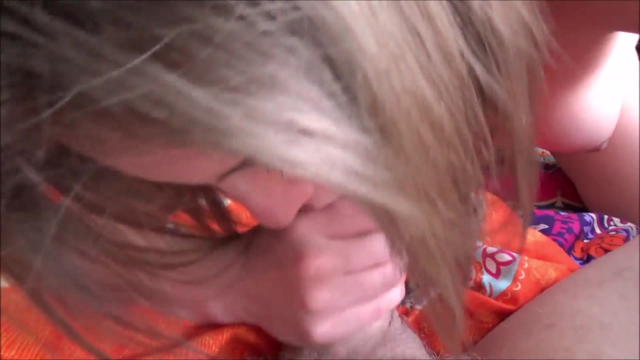 Stepsister Rose Banks Takes a Big Facial gallery image 1