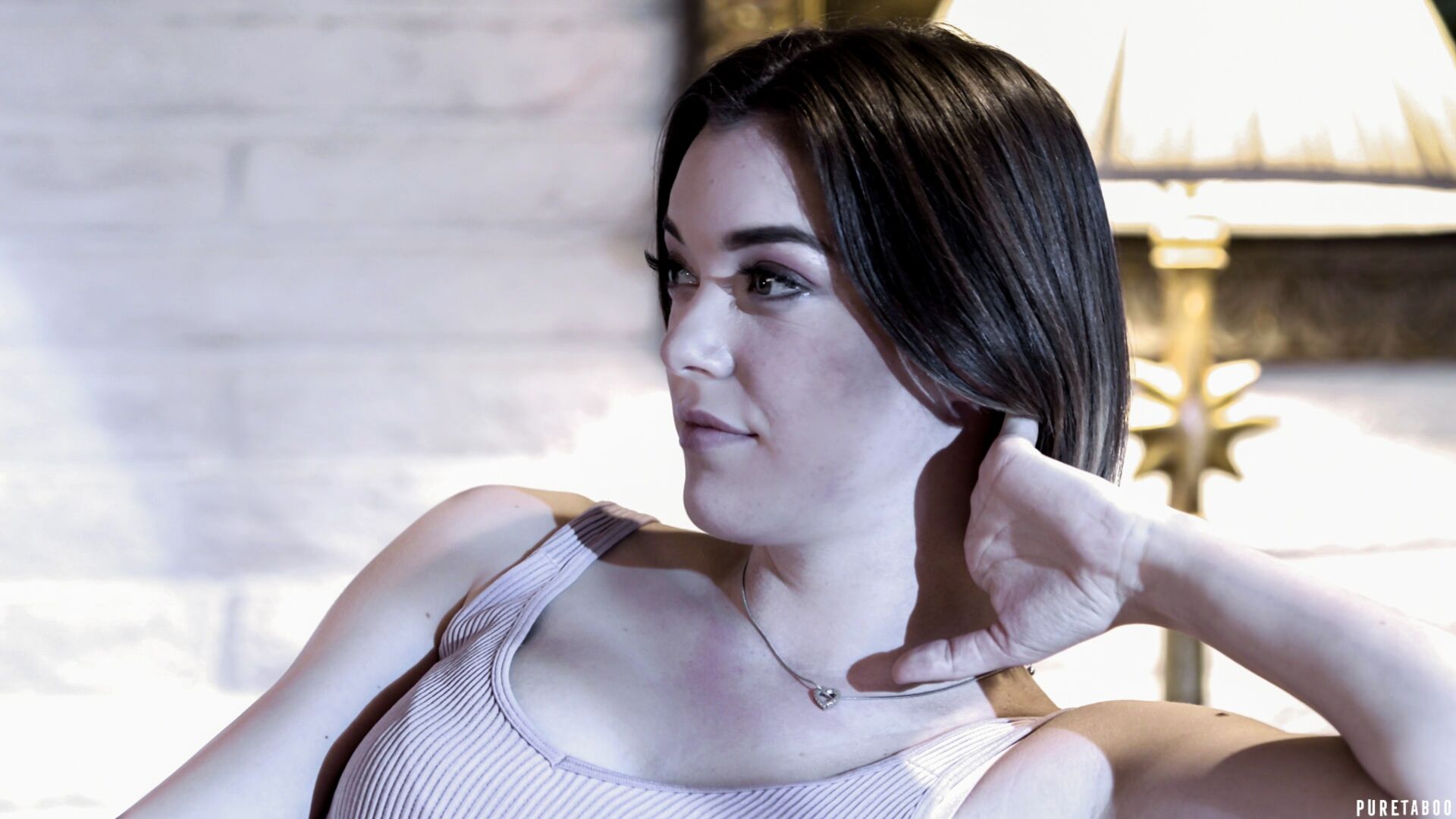 Babysitter Anny Aurora Seduces Her Step-Uncle gallery image 3