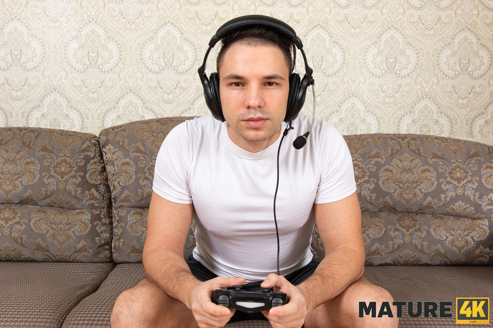Mature Neighbor Tanya Foxxx Fucks a Young Gamer gallery image 1