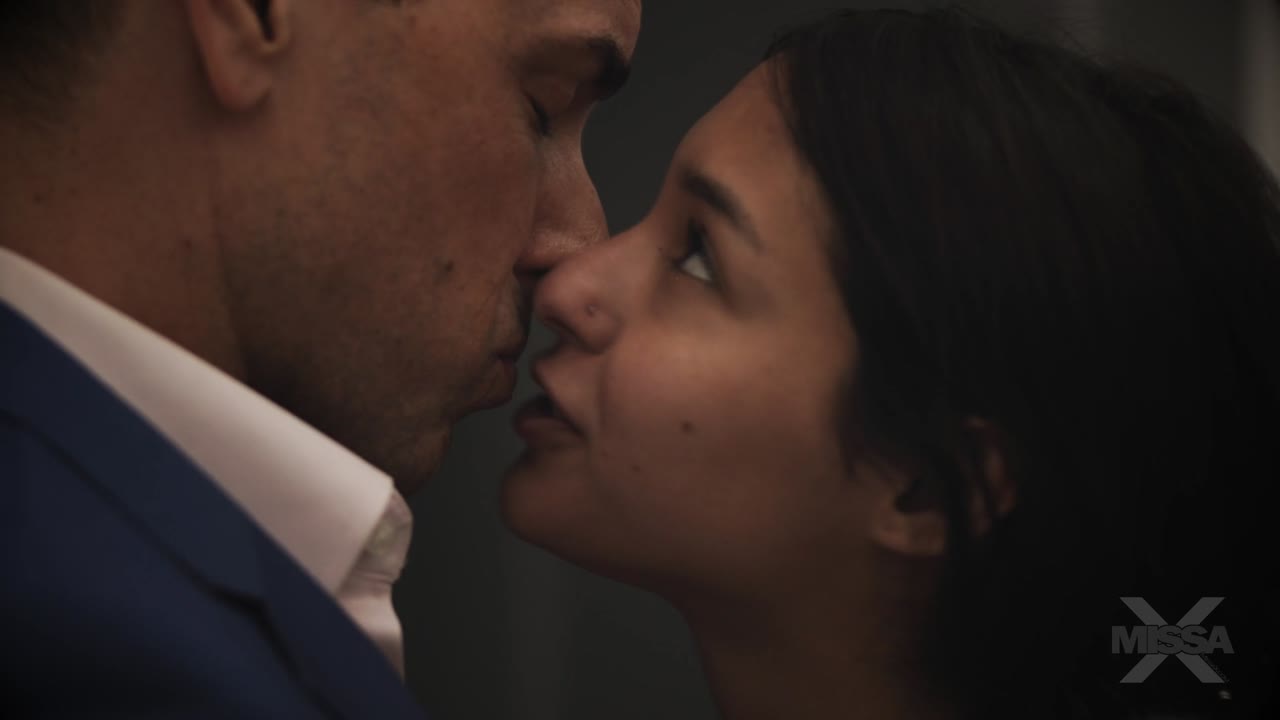 Layla Jenner Cheats on Her Husband with His Employee gallery image 3