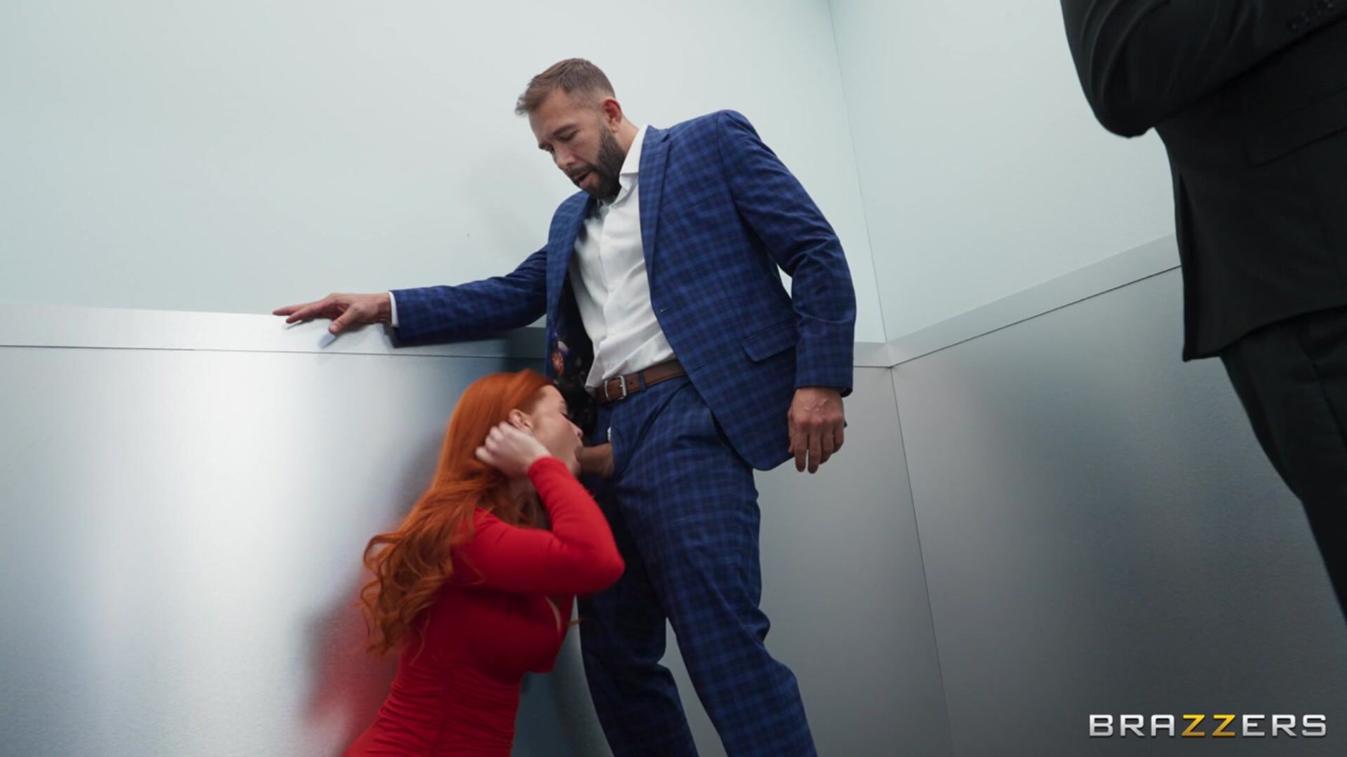 Sinatra Monroe Fucks Her Coworker in the Office Elevator gallery image 2